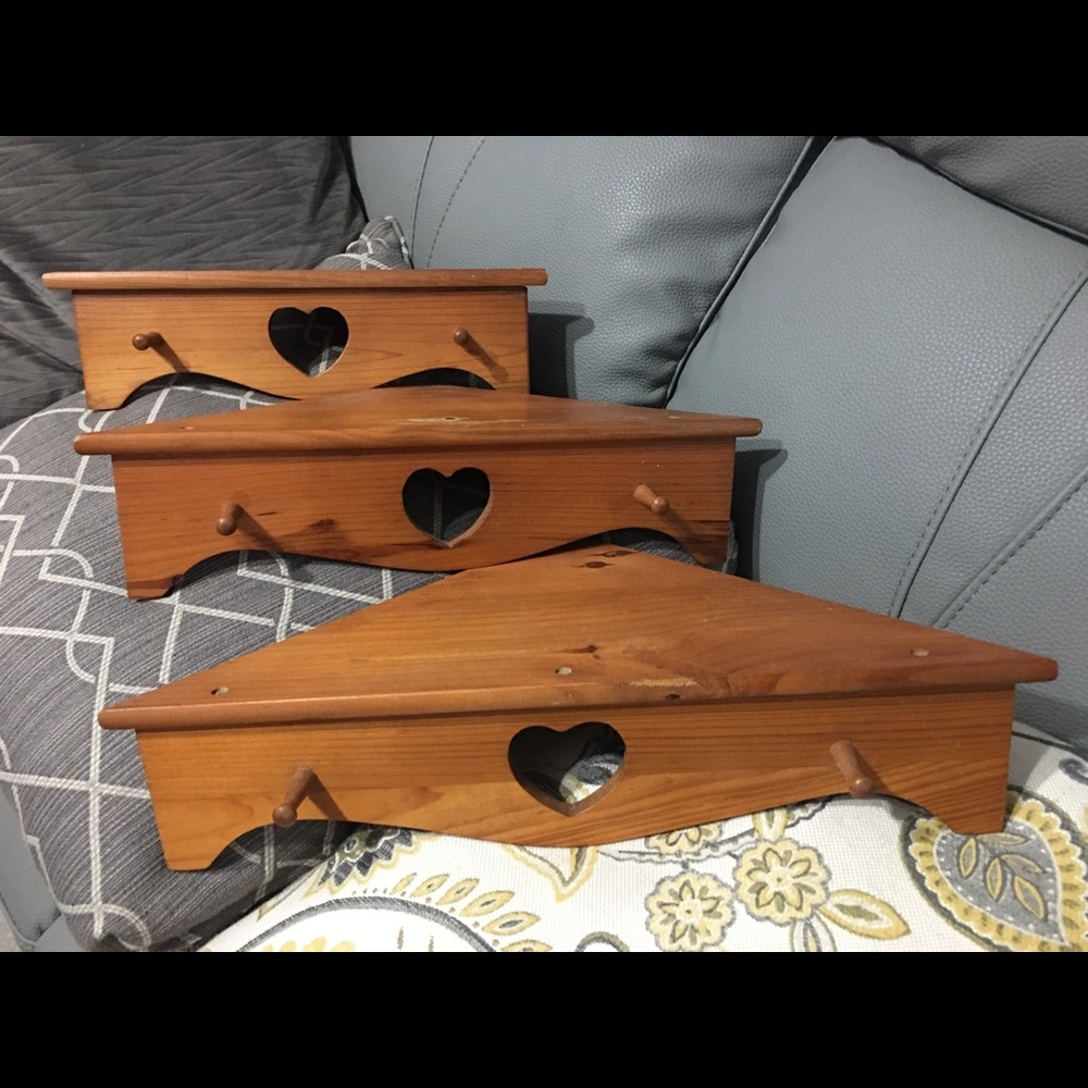 3 Floating corner wall shelf
